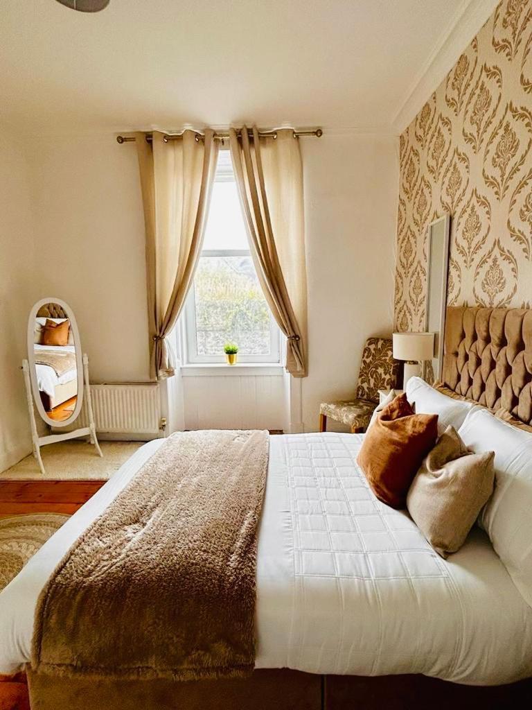 The Lazy Lion - Spacious 2 Bedroom - Town Centre Holiday Home Apartment ميناء غلاسكو المظهر الخارجي الصورة